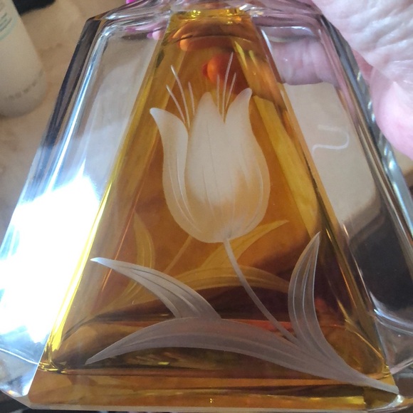 CUT CRYSTAL DECANTER SET W 6 SHOT GLASSES • CLEAR & AMBER COLORED • WOODEN TRAY - Picture 14 of 16